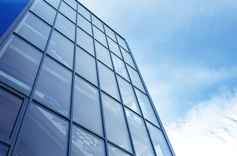 Warum sind die Fenster von Aluminiumlegierung nach außen geöffnet, die bevorzugte Fenstertyp für moderne Gebäude?